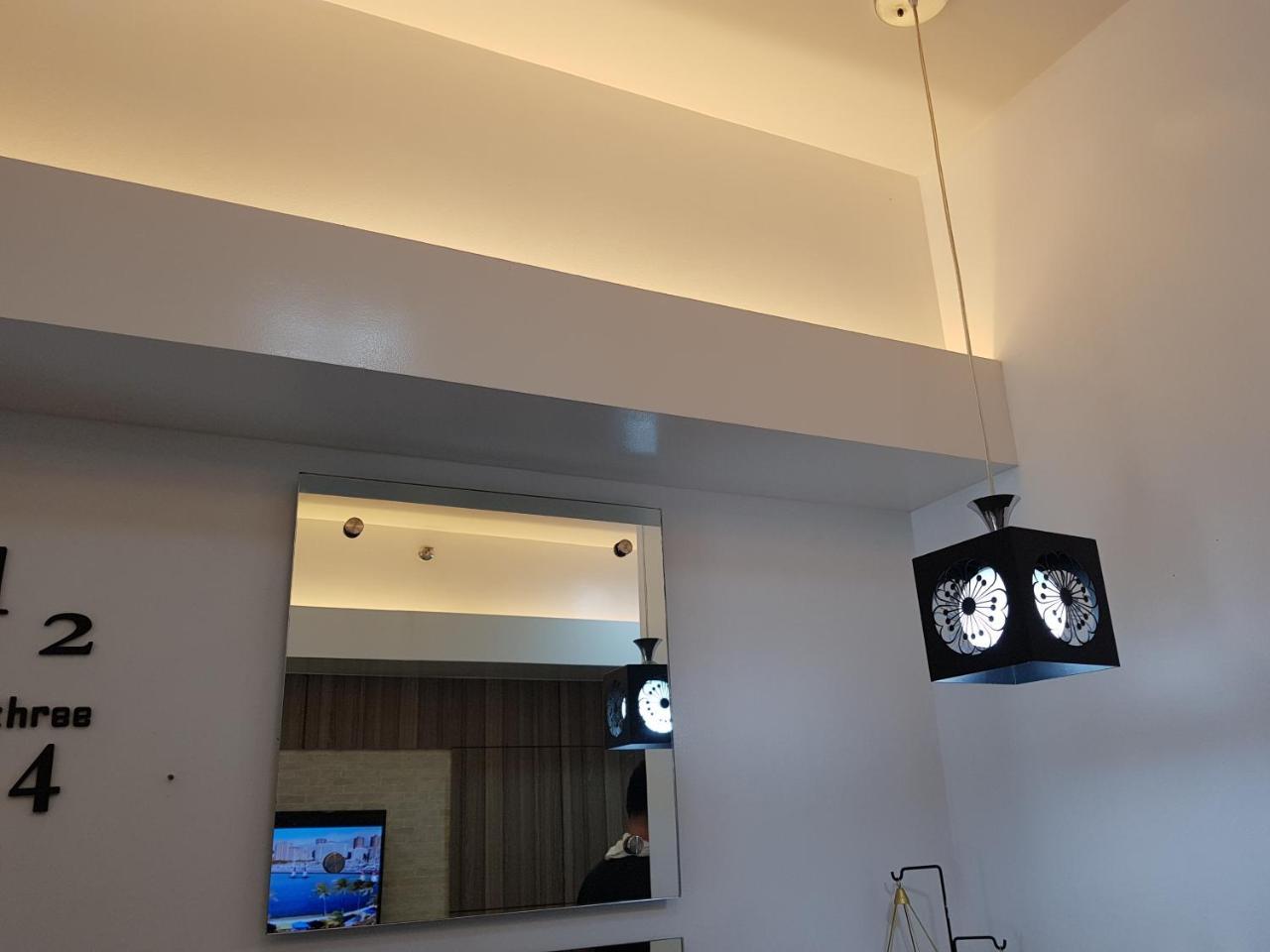 Cozy And Home Vacation Pad タガイタイ エクステリア 写真