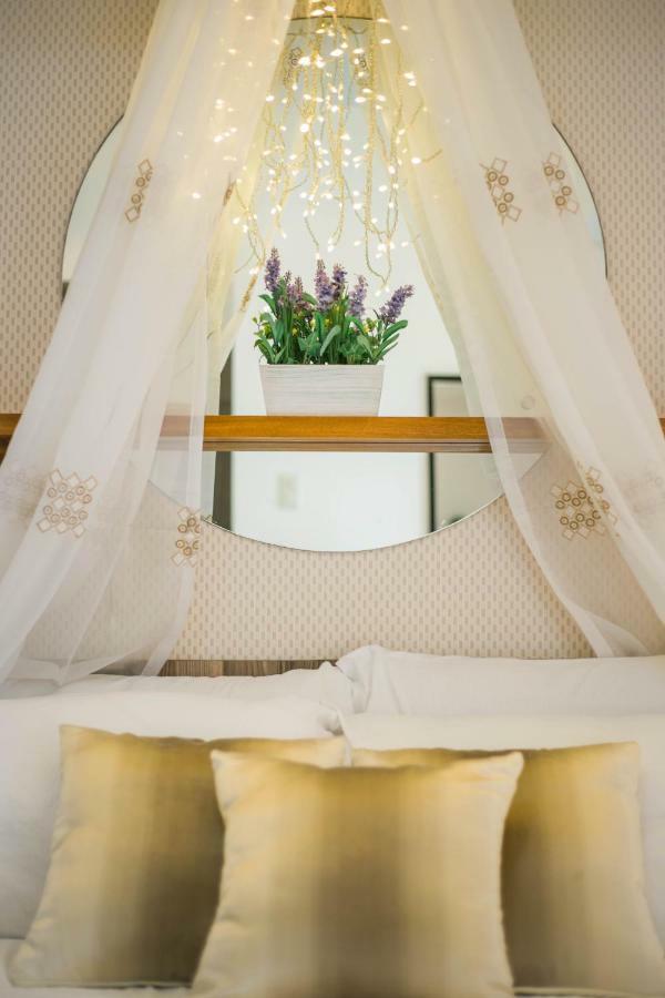 Cozy And Home Vacation Pad タガイタイ エクステリア 写真