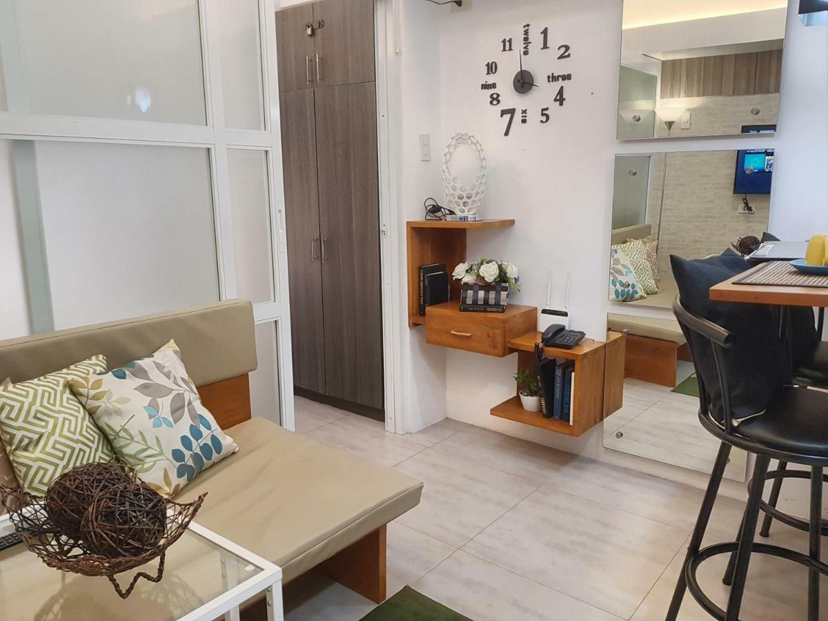Cozy And Home Vacation Pad タガイタイ エクステリア 写真